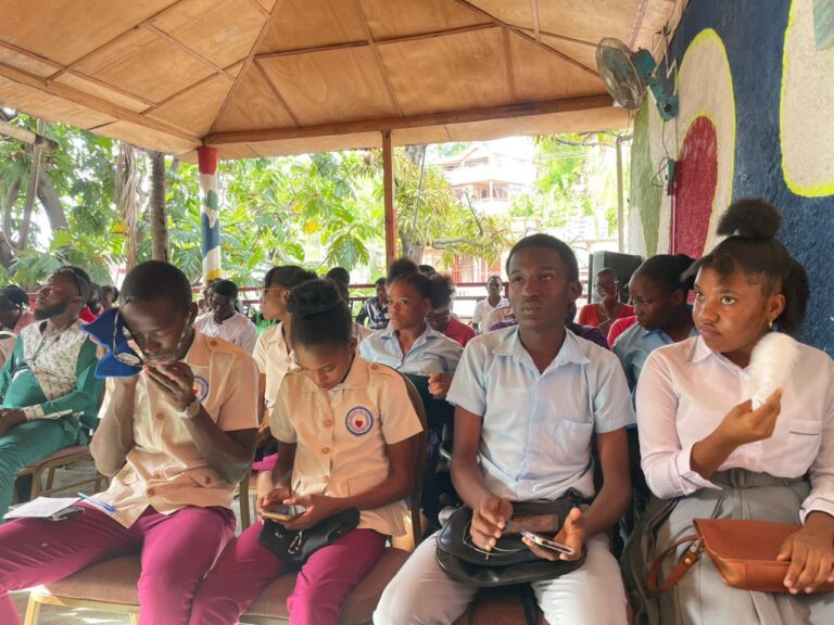 Le Collège Frère Enel Clerismé triomphe au tournoi d’éloquence de Golden Team Haïti